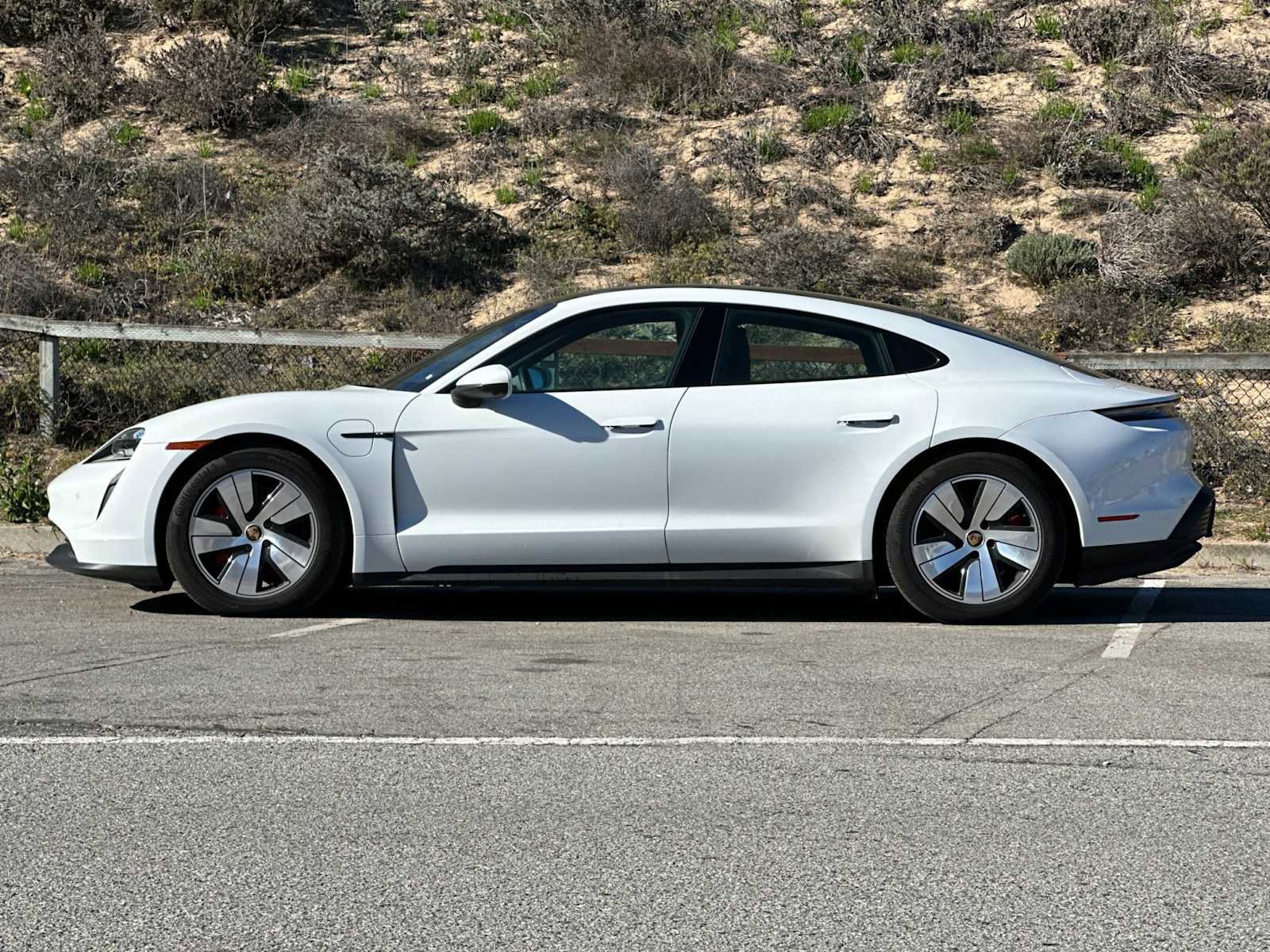 Used 2024 Porsche Taycan 4S image 2