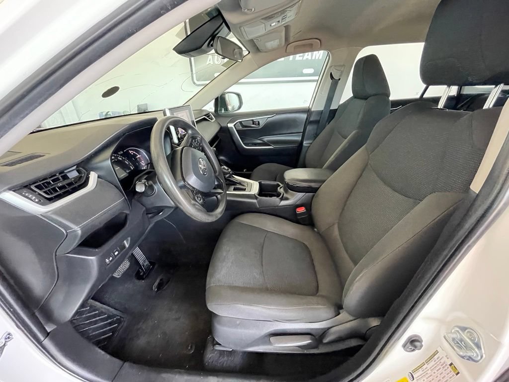 Used 2023 Toyota RAV4 LE FWD image 10