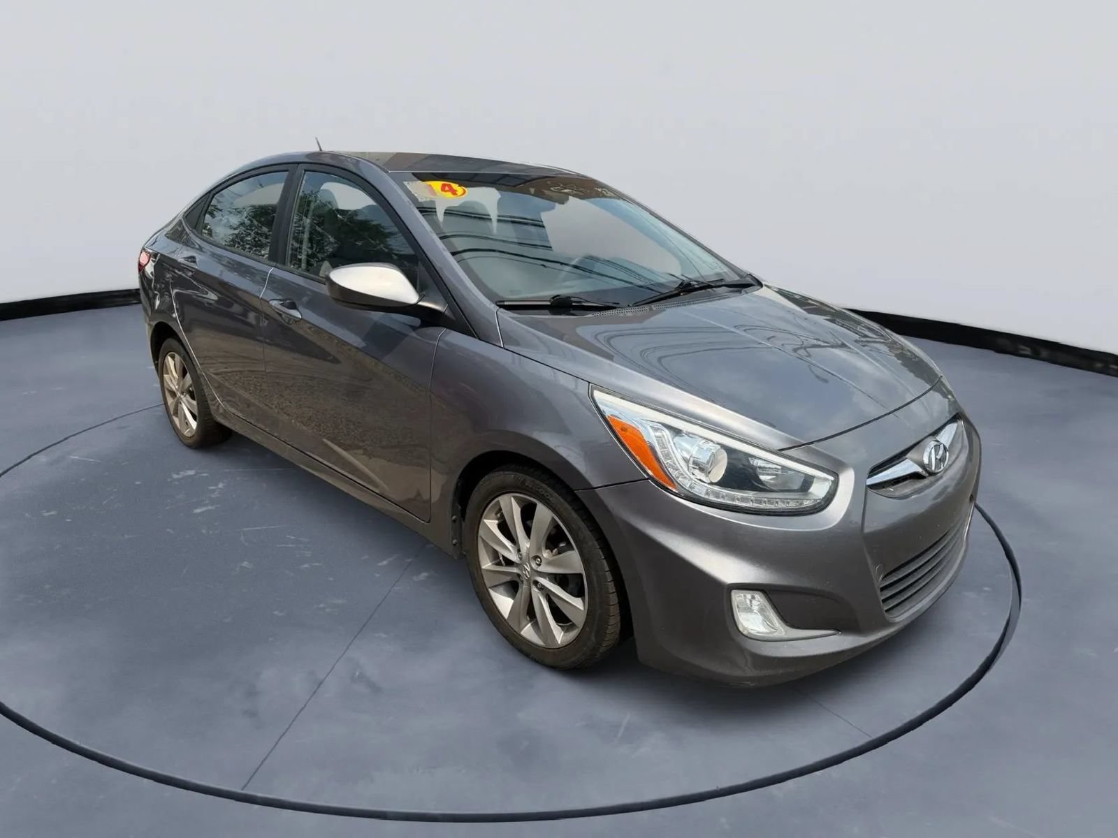 Used 2014 Hyundai Accent GLS w/ Option Group 2 FWD image 7
