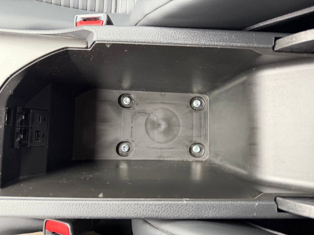 Used 2024 Toyota Camry SE image 24