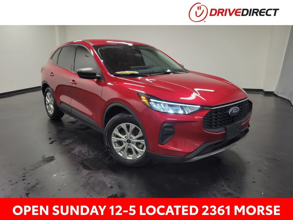 Used 2025 Ford Escape Active w/ Tech Pack #1 FWD image 1