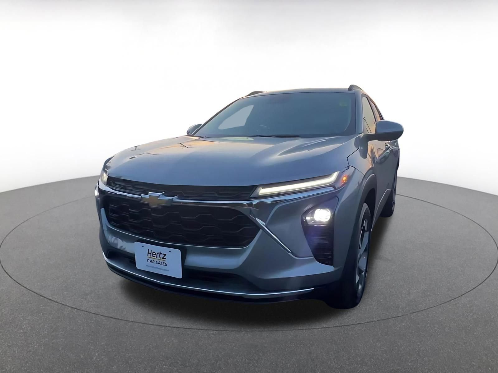 Used 2025 Chevrolet Trax LT w/ LT Convenience Package image 7