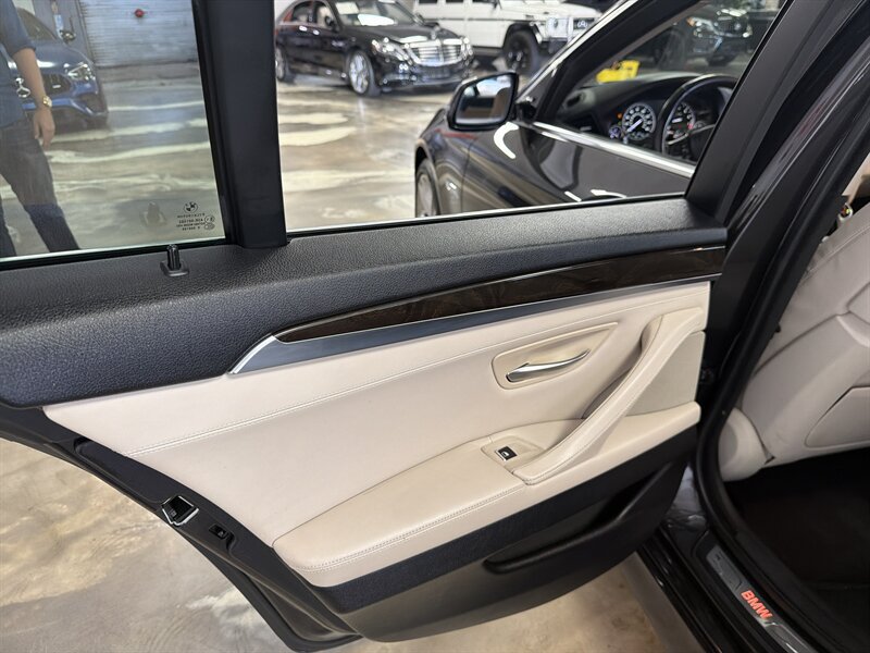 Used 2015 BMW 535i Sedan RWD image 22