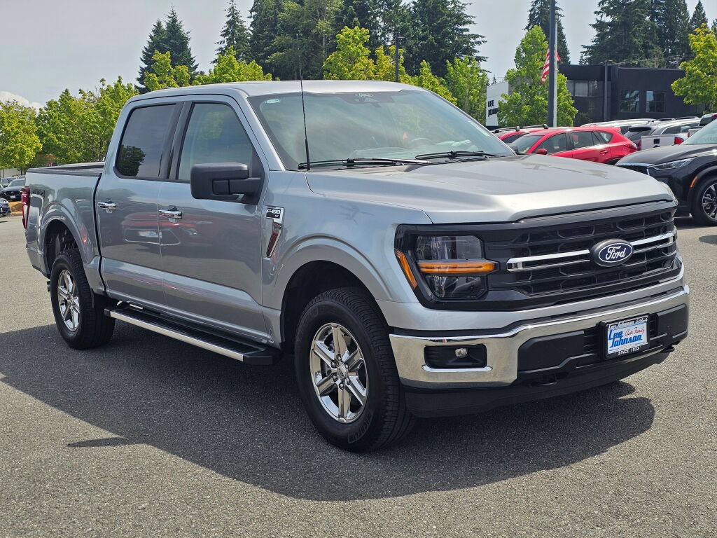 Used 2025 Ford F150 XLT w/ Equipment Group 301A Standard AWD/4WD image 3