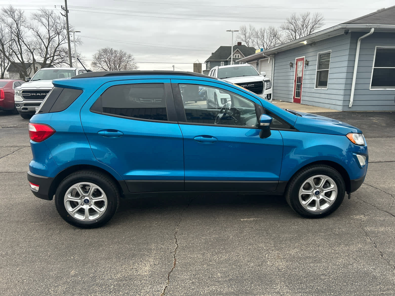 Used 2020 Ford EcoSport SE image 2