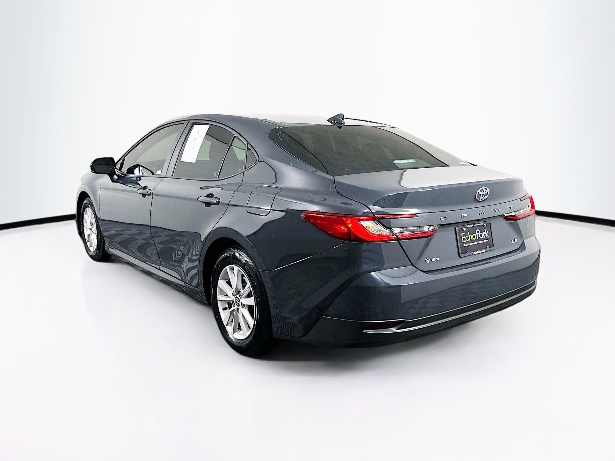 Used 2025 Toyota Camry LE w/ Convenience Package image 5