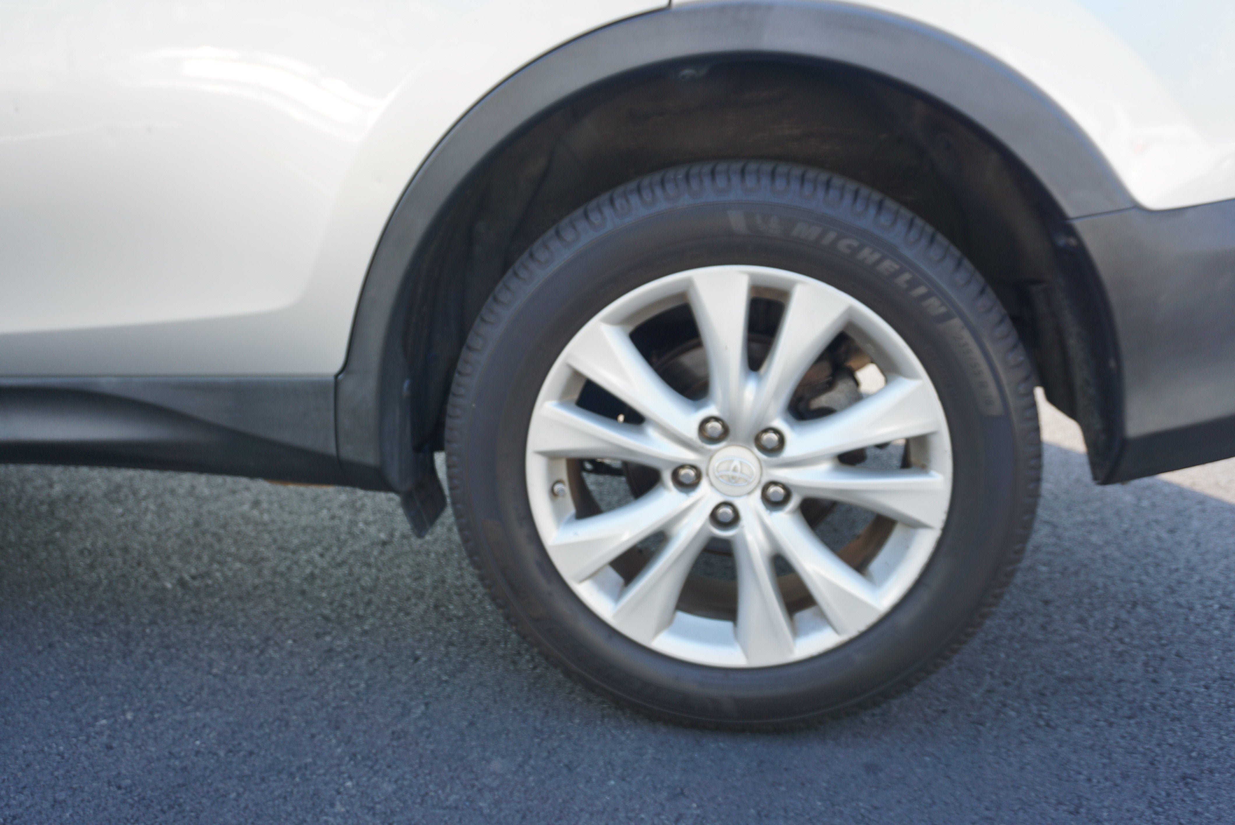 Used 2013 Toyota RAV4 Limited AWD/4WD image 6