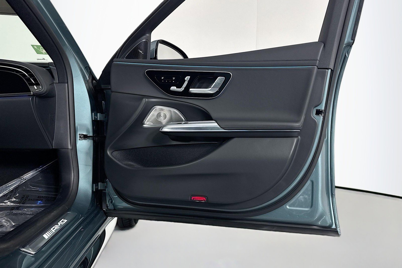 New 2026 Mercedes-Benz E 53 AMG e 4MATIC Sedan image 23