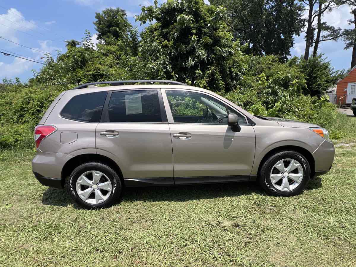 Used 2016 Subaru Forester 2.5i Premium image 11