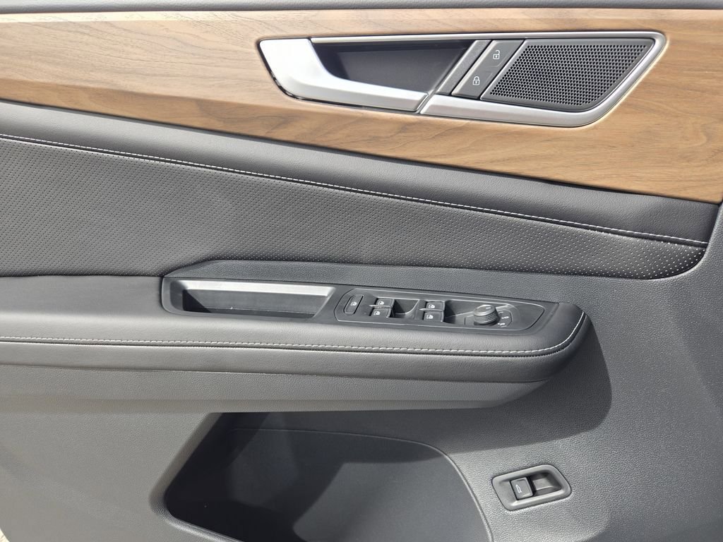 New 2026 Volkswagen Atlas SE FWD image 17