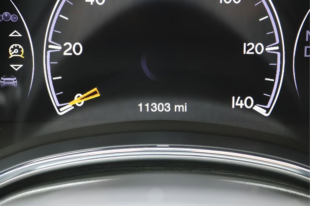 Used 2022 Jeep Grand Cherokee Laredo X RWD image 27