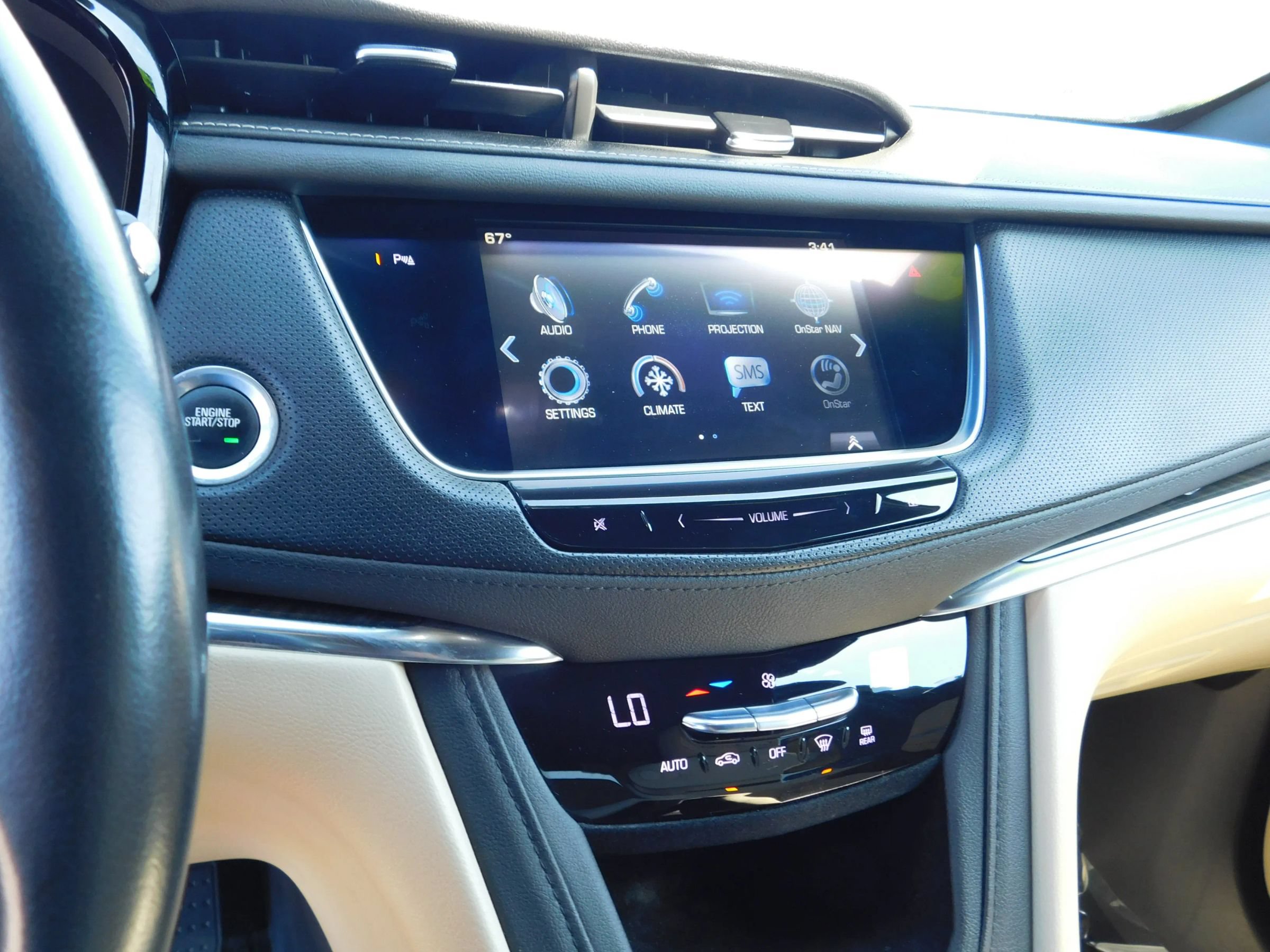 Used 2019 Cadillac XT5 FWD image 19