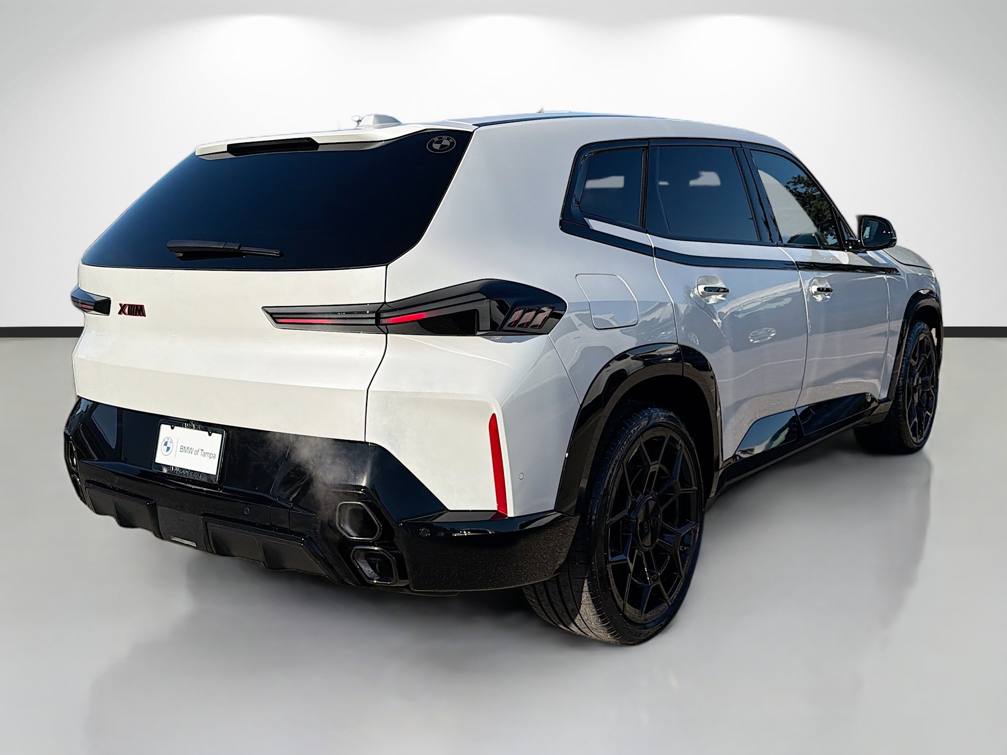 New 2026 BMW XM Label Red image 3