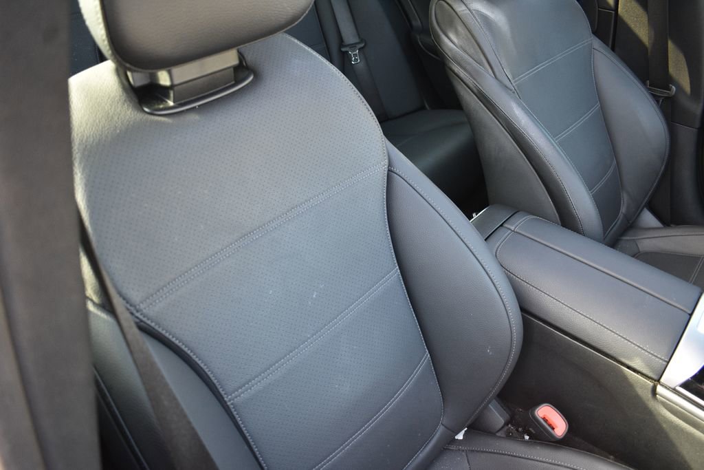 Used 2025 Mercedes-Benz C 300 Sedan image 21