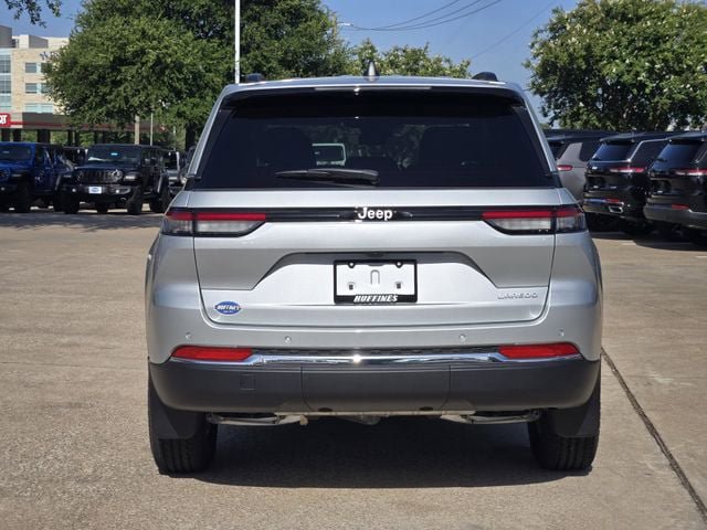 New 2025 Jeep Grand Cherokee Laredo w/ MOPAR Finishing Package RWD image 6