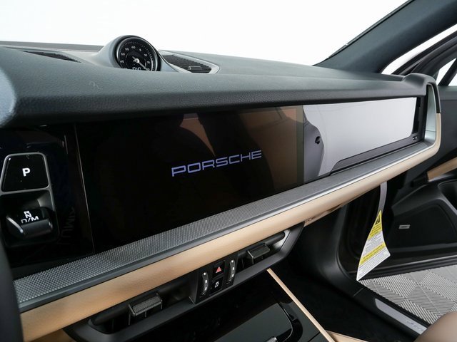 New 2026 Porsche Cayenne image 13