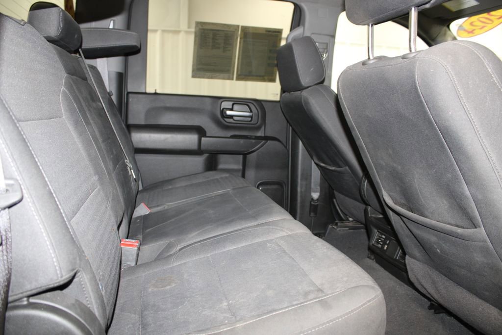 Used 2024 Chevrolet Silverado 2500 Custom w/ Custom Value Package image 29