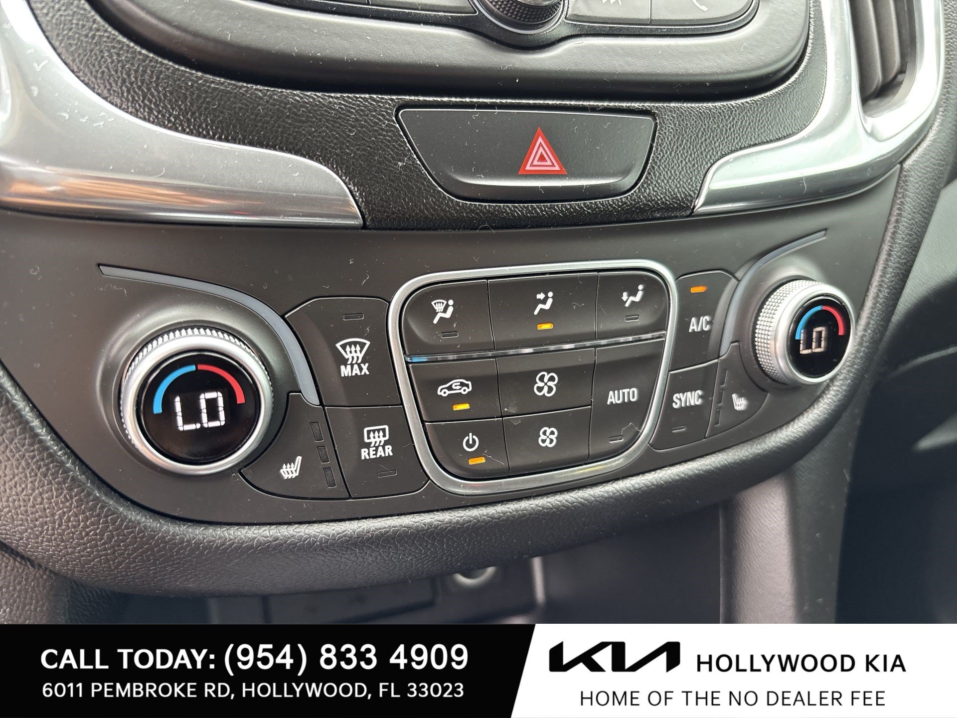 Used 2019 Chevrolet Equinox LT FWD image 16