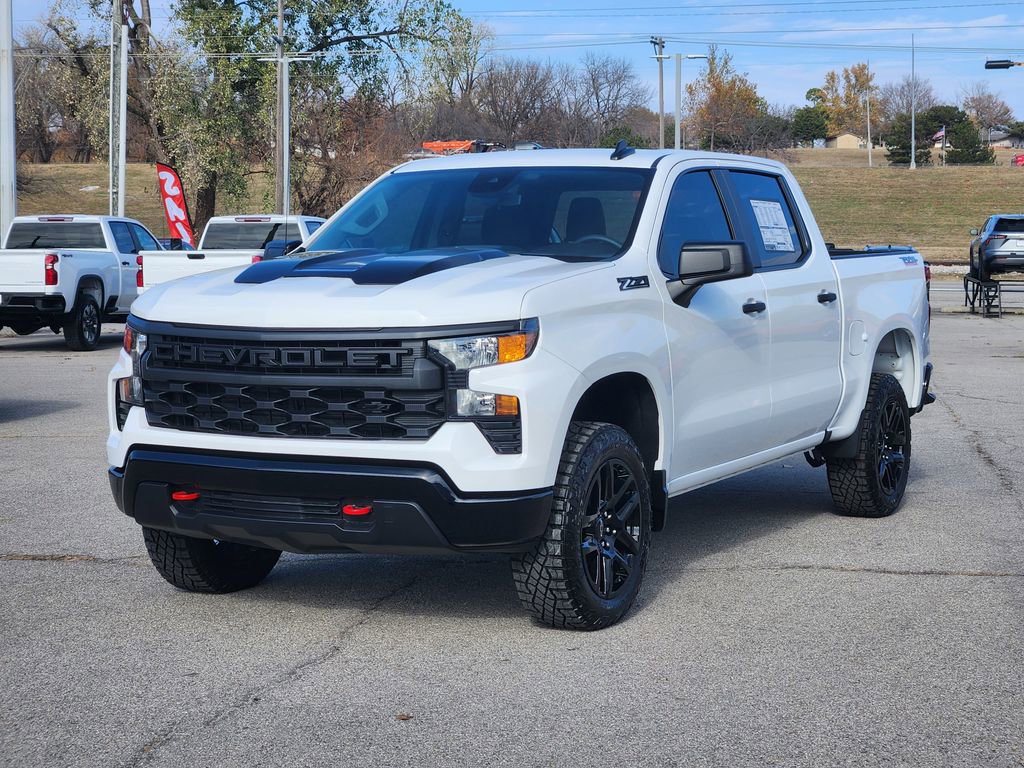 New 2026 Chevrolet Silverado 1500 Custom Trail Boss w/ LPO, Dark Essentials Package image 3