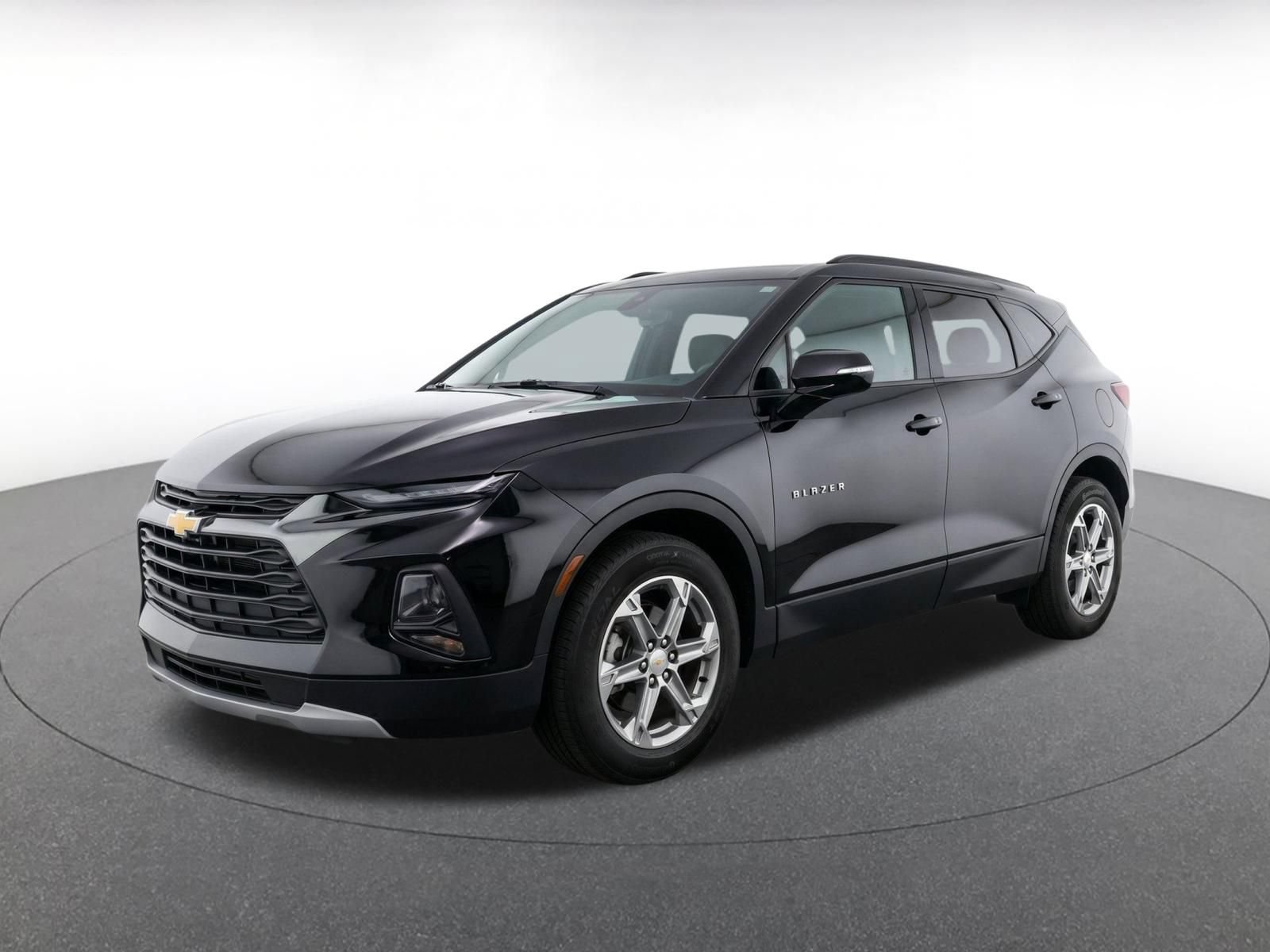 Used 2026 Chevrolet Blazer LT FWD image 3