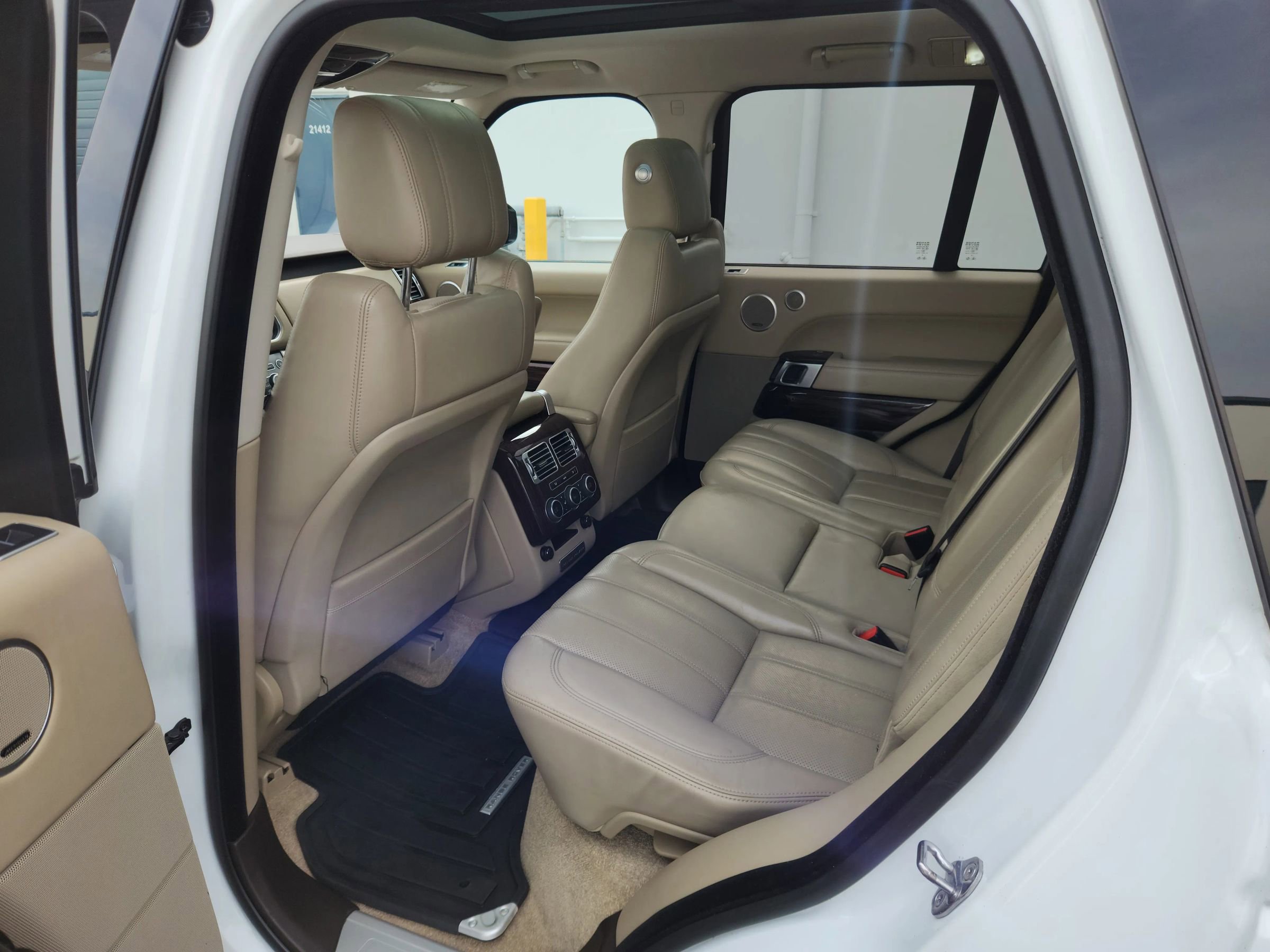 Used 2016 Land Rover Range Rover HSE AWD/4WD image 19