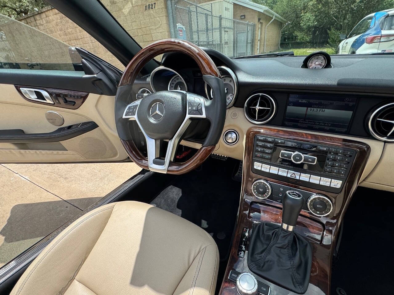 Used 2013 Mercedes-Benz SLK 250 image 35