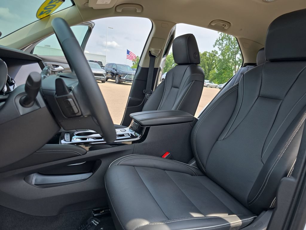 Certified 2023 Buick Envision Essence AWD/4WD image 15