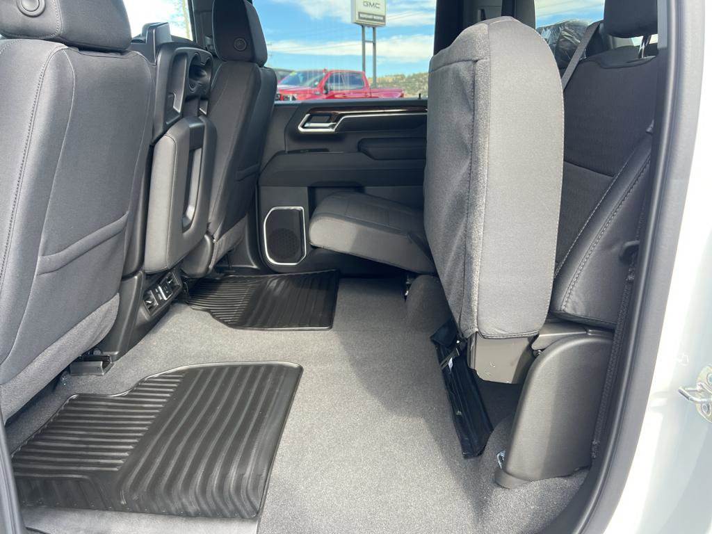 New 2026 GMC Sierra 2500 SLE image 15