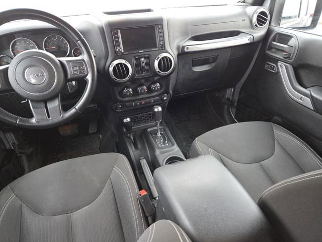 Used 2017 Jeep Wrangler Unlimited Sahara image 25