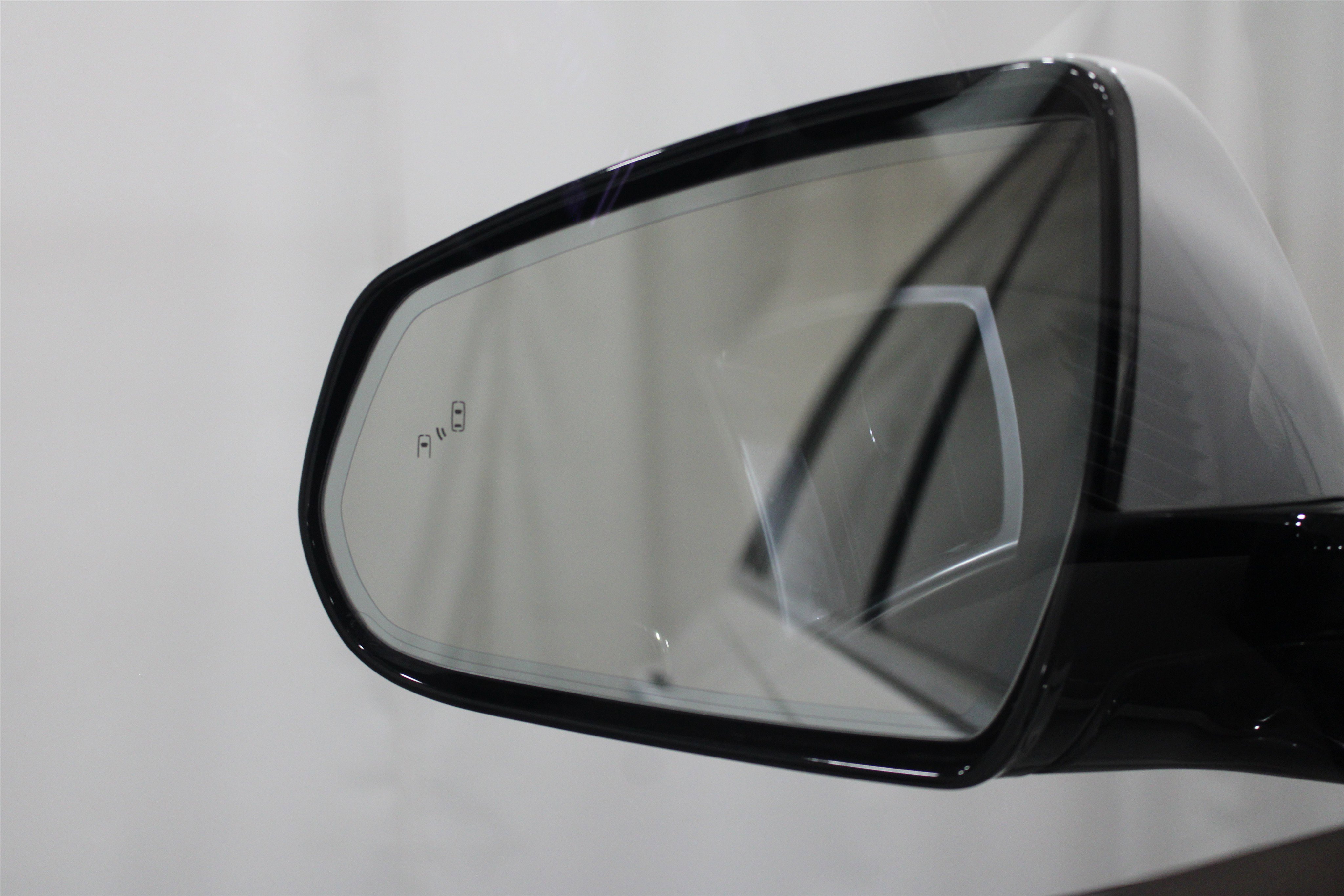 Used 2016 Cadillac SRX Premium w/ LPO, Protection Package image 20