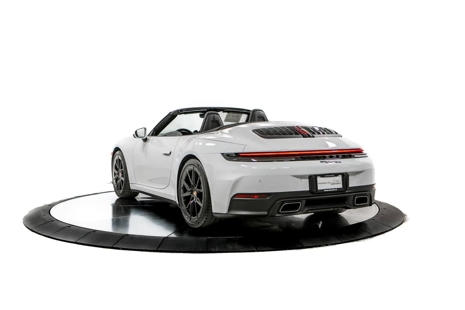 Certified 2025 Porsche 911 Carrera RWD image 3