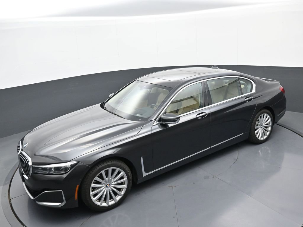 Used 2022 BMW 740i xDrive w/ Premium Package image 32