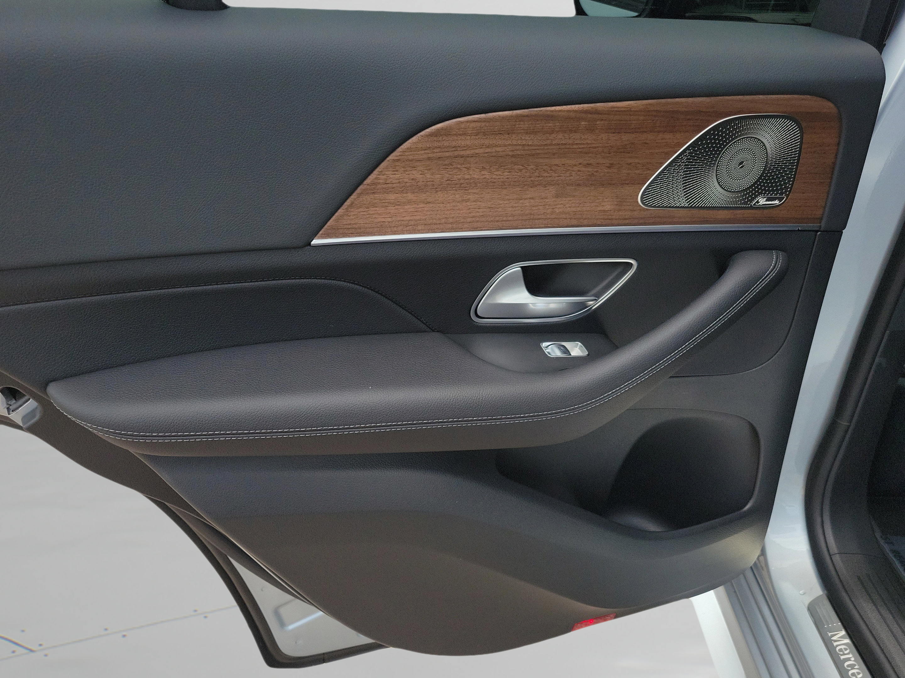 New 2026 Mercedes-Benz GLE 580 4MATIC image 7