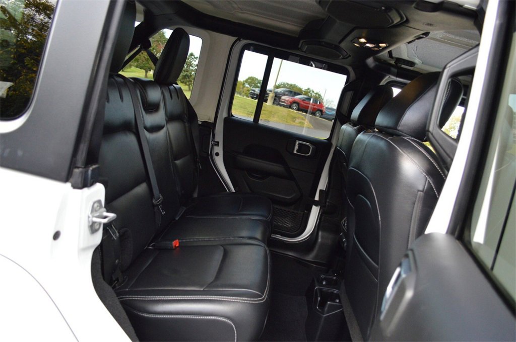 Used 2020 Jeep Wrangler Unlimited Sahara image 34
