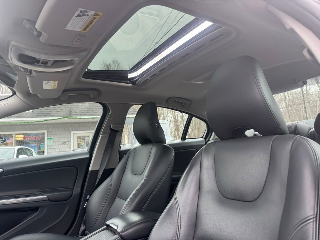 Used 2017 Volvo S60 T5 Inscription w/ Convenience Package image 27