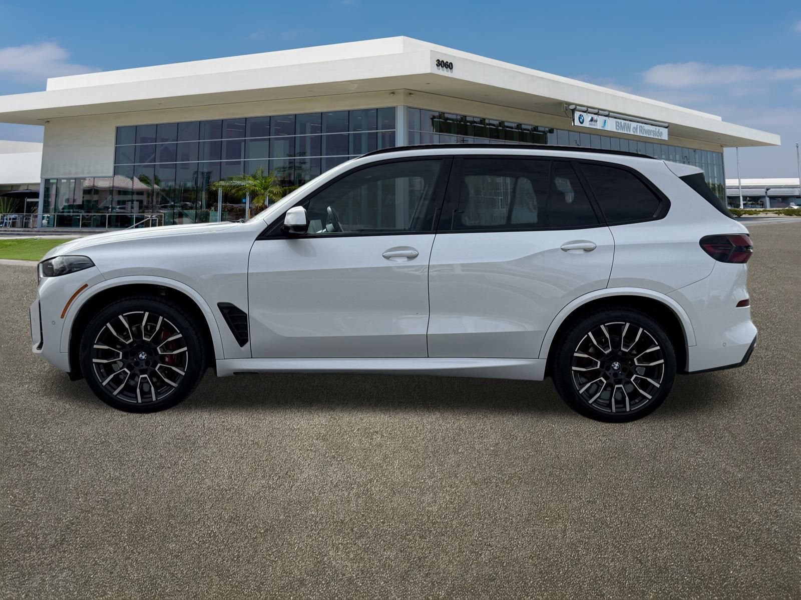 Used 2024 BMW X5 xDrive40i w/ Executive Package image 6