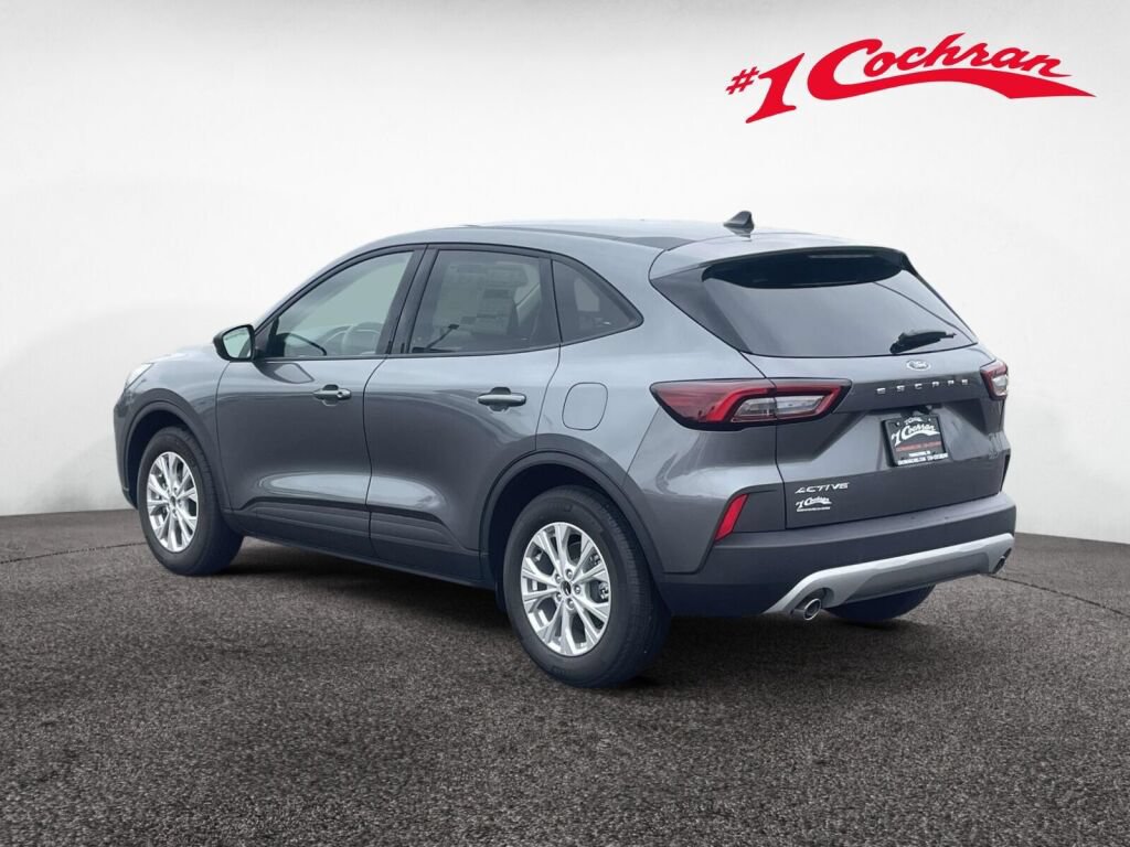 New 2026 Ford Escape Active w/ Cold Weather Package FWD image 9