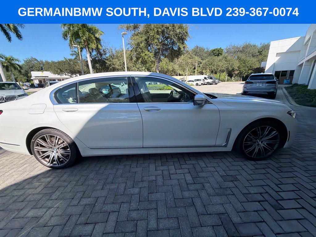 Used 2022 BMW 750i xDrive w/ Luxury Rear Seating Package AWD/4WD image 15