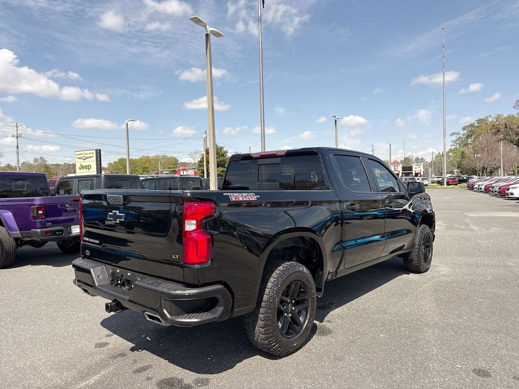Used 2021 Chevrolet Silverado 1500 LT Trail Boss w/ Convenience Package II image 3