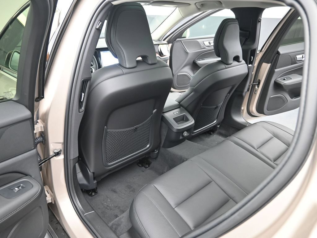 New 2026 Volvo V60 B5 Cross Country Plus w/ Protection Package Premier image 29