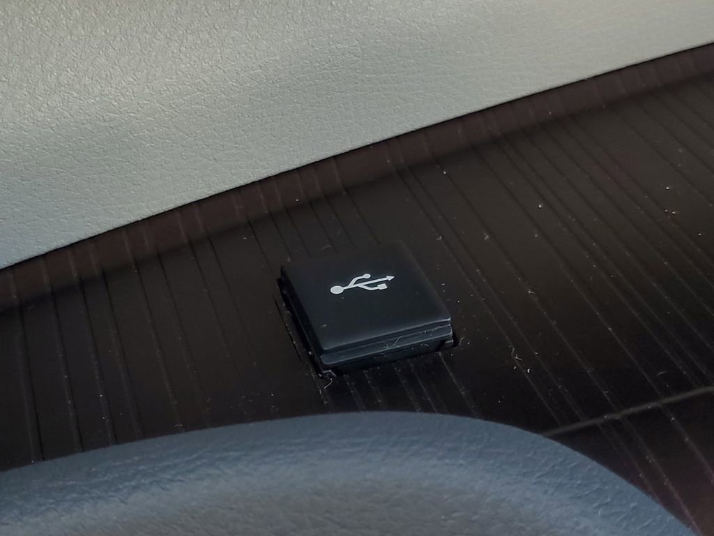 Used 2023 Toyota Sienna LE image 19