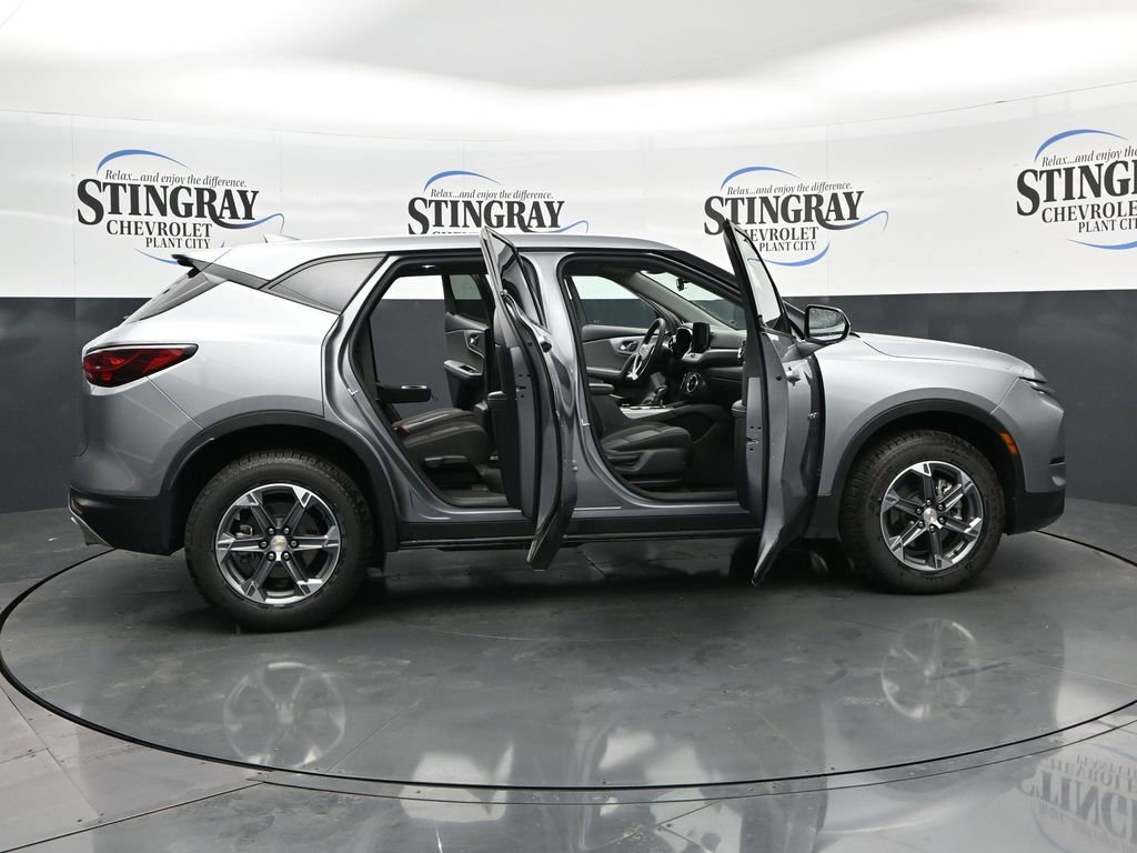 Used 2025 Chevrolet Blazer LT image 27