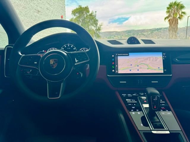 Used 2022 Porsche Cayenne Platinum Edition AWD/4WD image 13