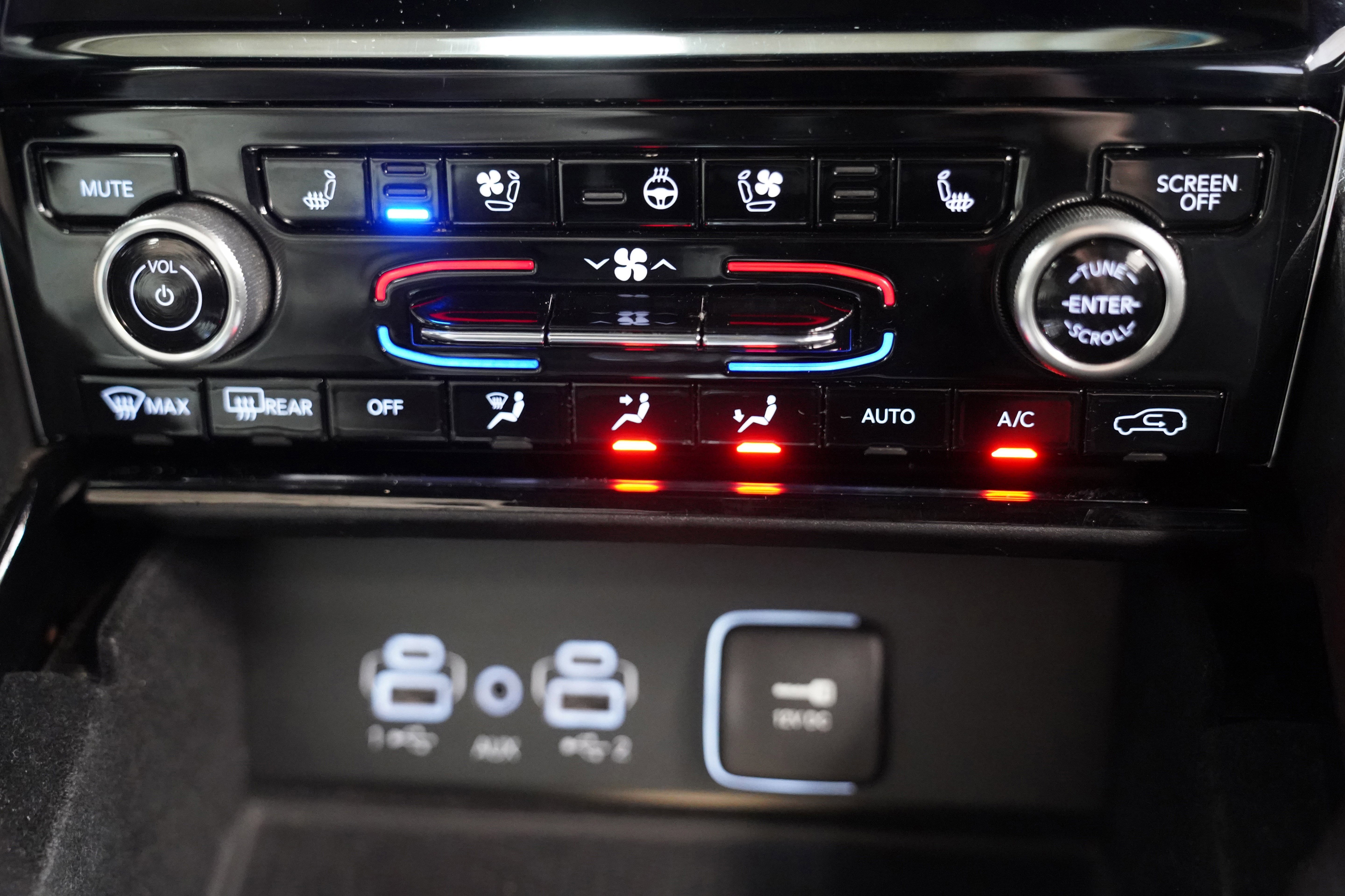 Used 2021 Jeep Grand Cherokee L Overland w/ Advanced Protech Group III image 30