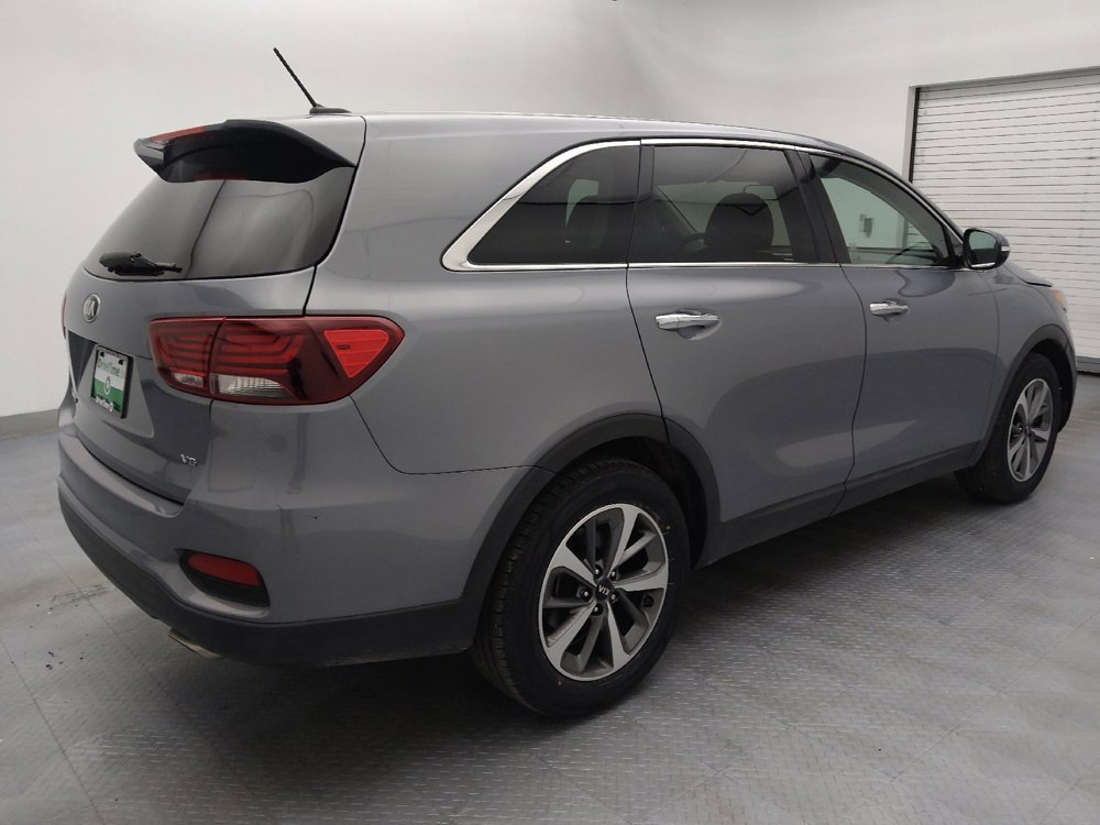 Used 2020 Kia Sorento LX image 10