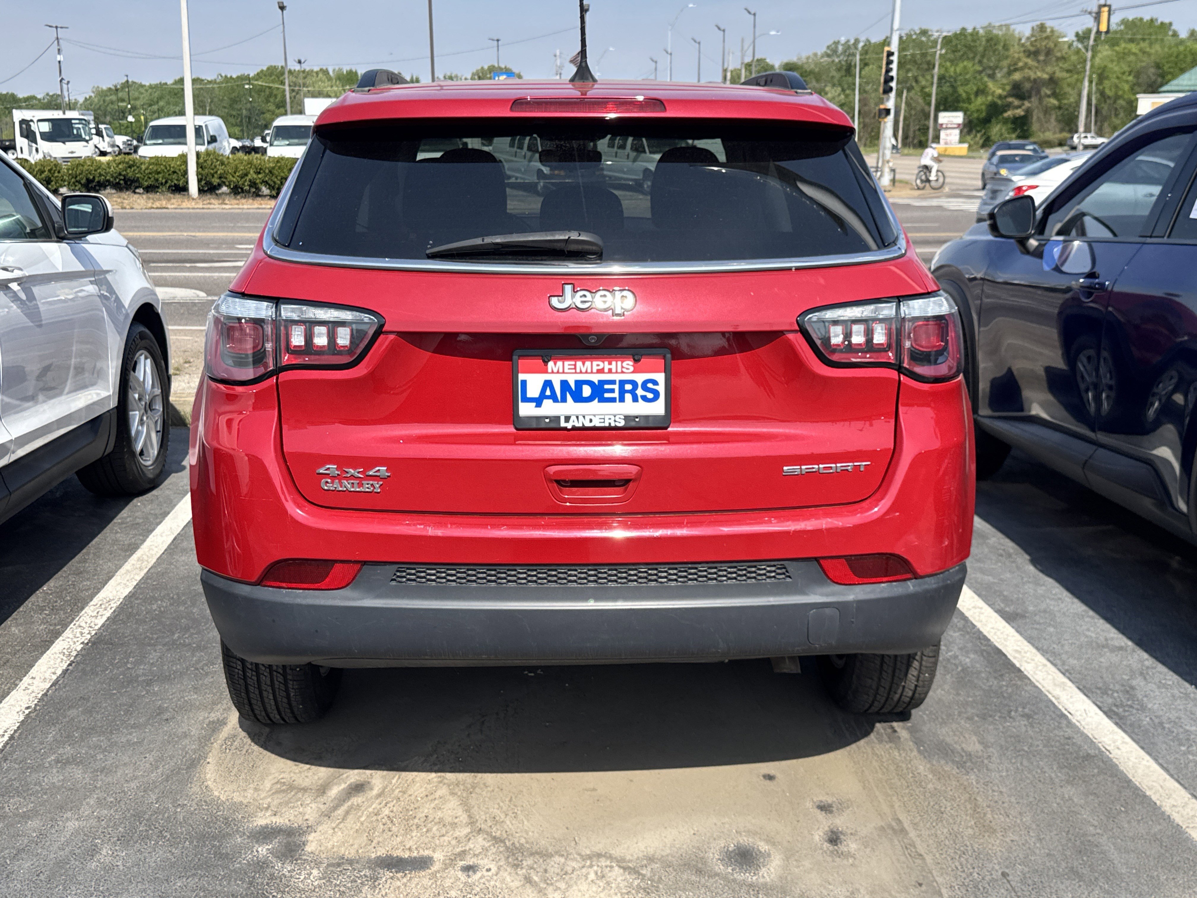 Used 2020 Jeep Compass Sport image 3