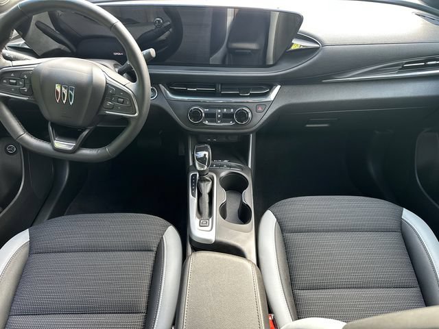 Used 2025 Buick Envista Preferred w/ Convenience I Package FWD image 17
