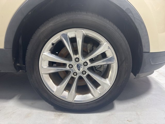 Used 2018 Ford Explorer XLT w/ Equipment Group 202A image 4