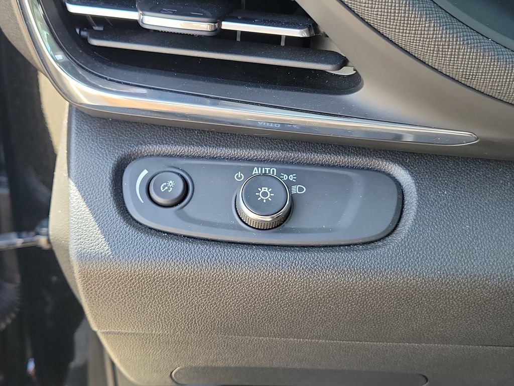 Used 2024 Buick Envista Preferred w/ Convenience I Package FWD image 24