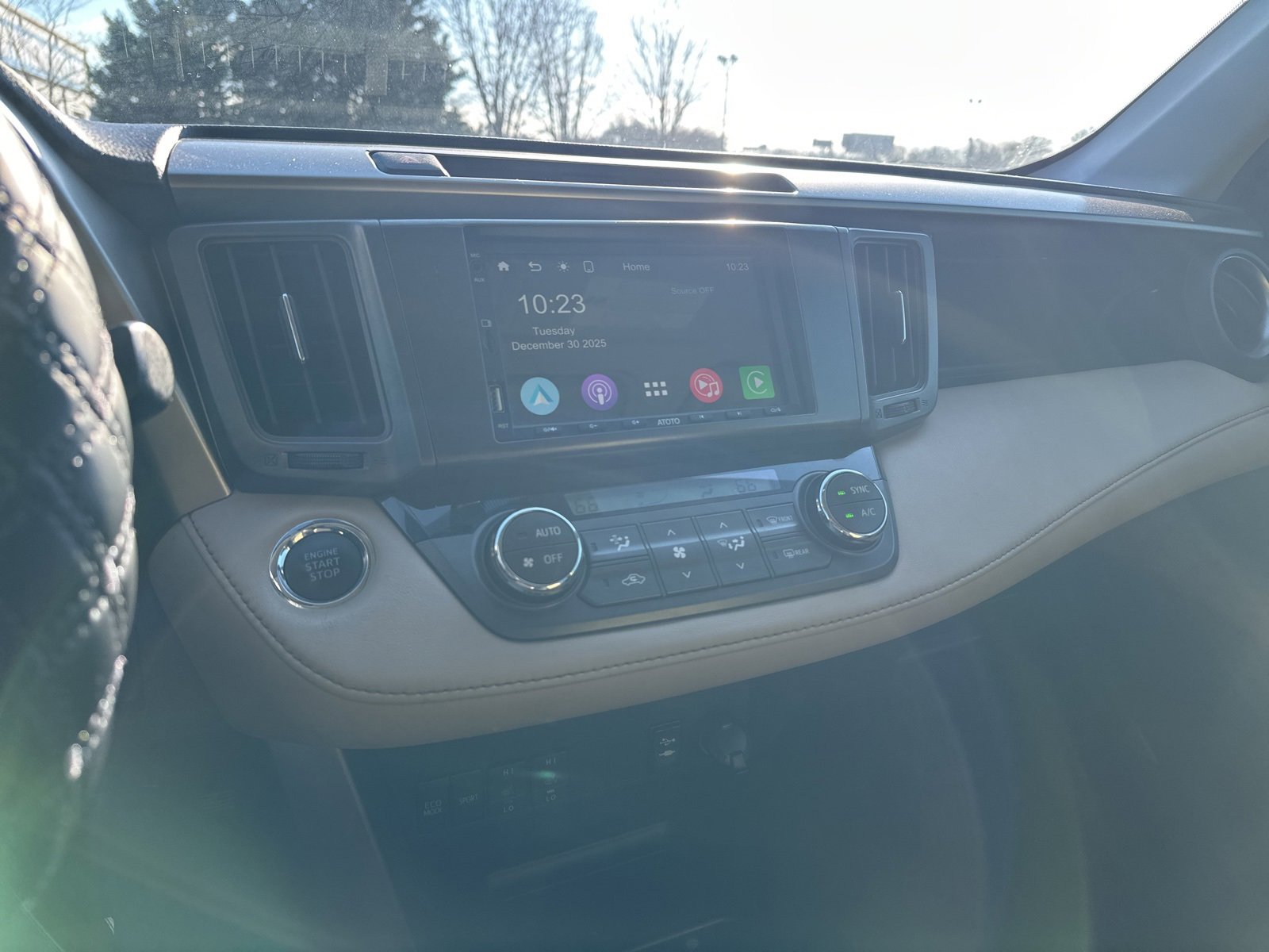 Used 2013 Toyota RAV4 Limited image 9